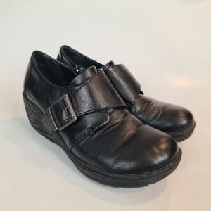 b.o.c. Born Concept Womens Black Wedge Buckle Strap Booties Size 6.5M Z22509